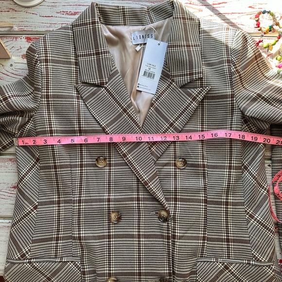 {Lioness} slouchy & slightly oversized Plaid Blazer NWT - Sz M - Picture 16 of 16